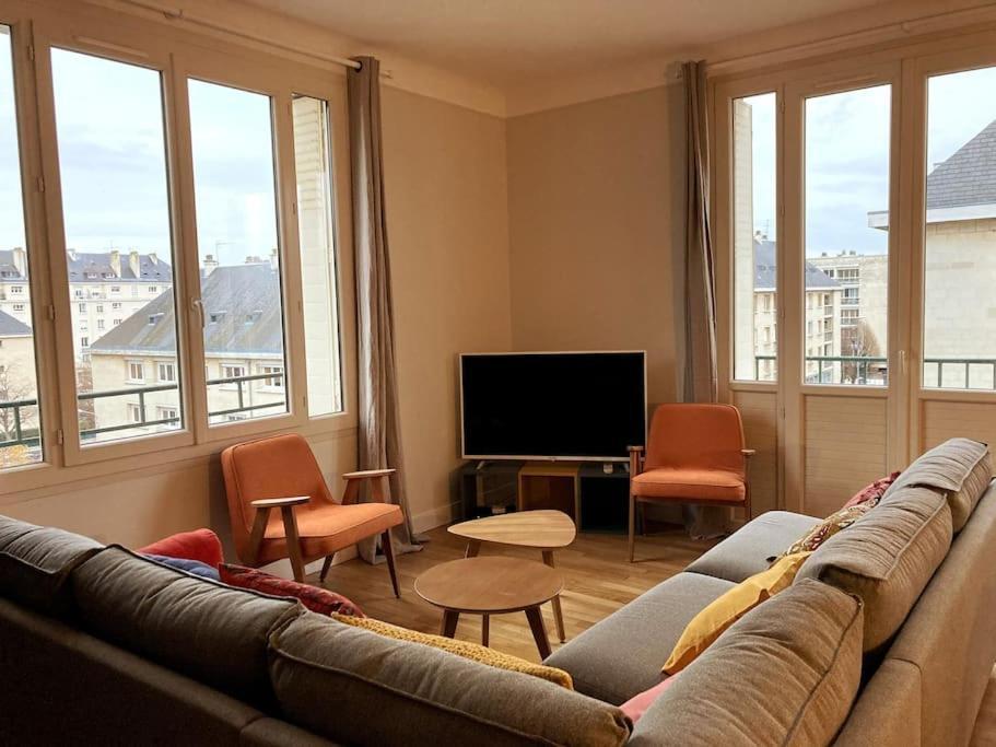 Appart 90M2 Lumineux, Centre, Vue Eglise Penchee Καν Εξωτερικό φωτογραφία